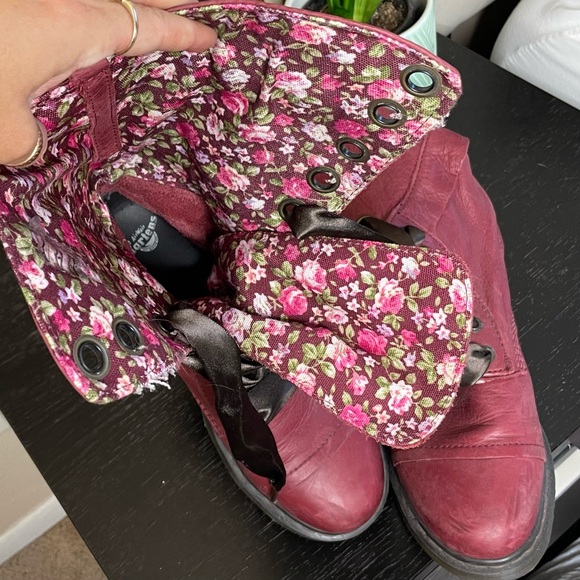 Dr Martens Triumph 1914 Floral Cherry Red Boot US 10 - Picture 5 of 7